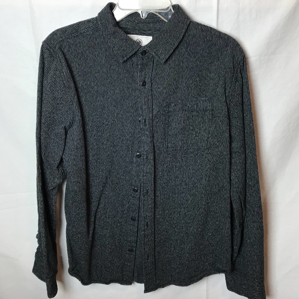 Static button down - Picture 4 of 7